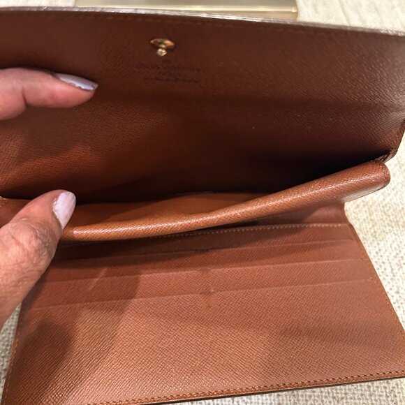 Louis Vuitton Sarah Bi-Fold Wallet - Picture 7 of 12